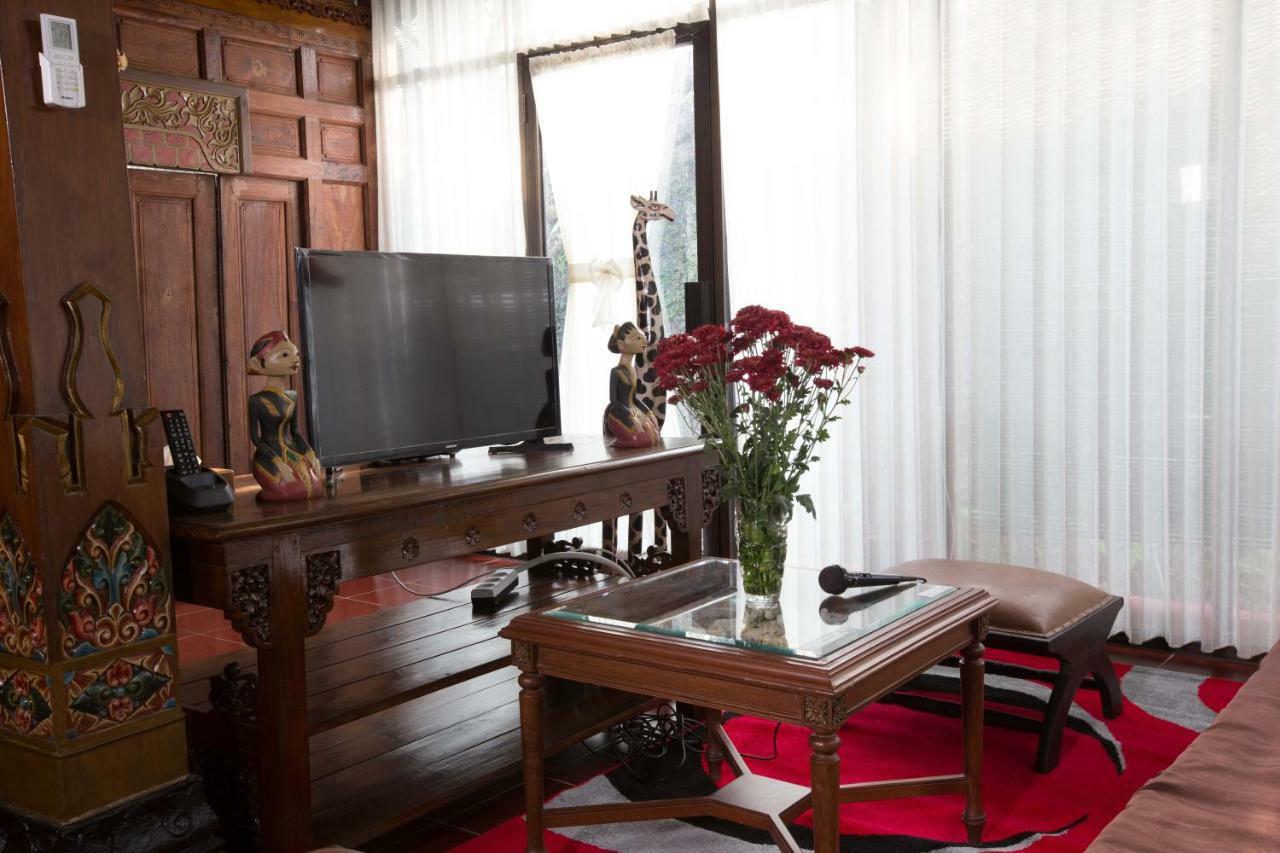 Villa Joglo Yudhistira Sleman  Esterno foto